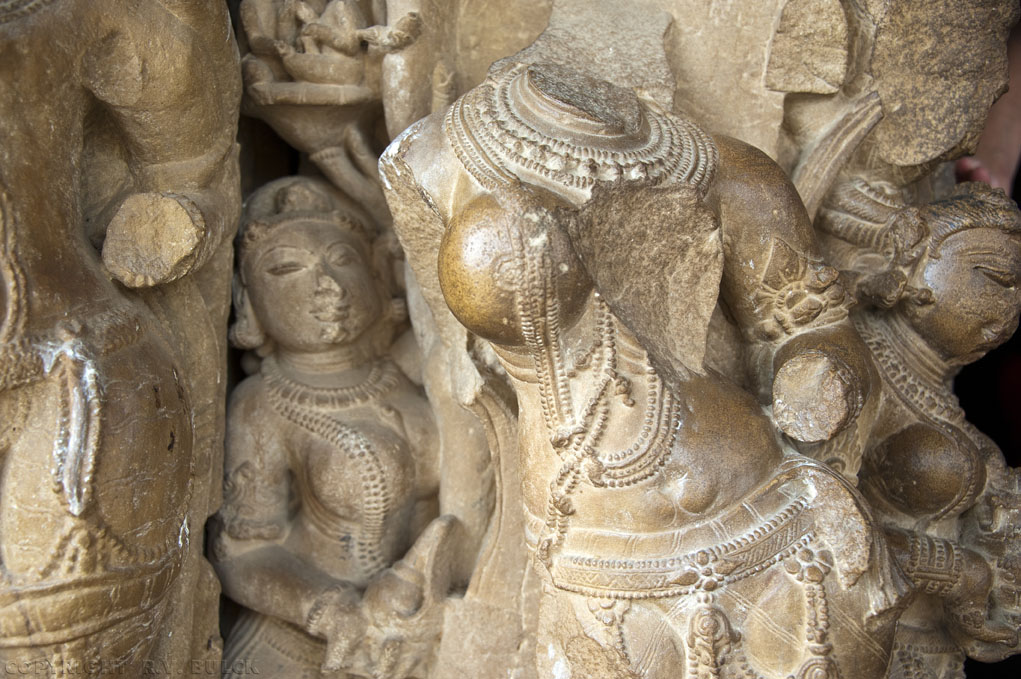 Apsara in the Parsvanatha Temple, Eastern Group. Khajuraho, Madhya Pradesh. [© R.V. Bulck]
